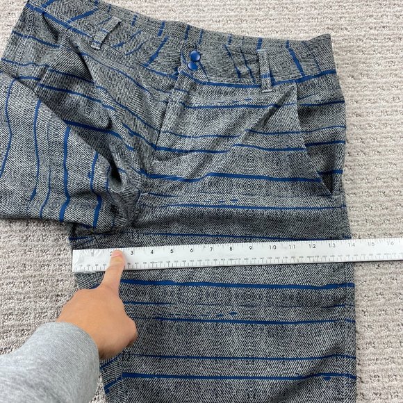 Under ARMOUR UA Swim Shorts Men 34 Gray Blue Striped Board Short Pants Outdoor - Picture 12 of 13